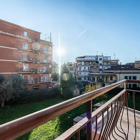 L'oasi Di Monte Mario Pensión *